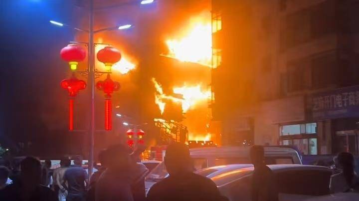 山西文水一轻钢结构房屋失火致3死当地回应